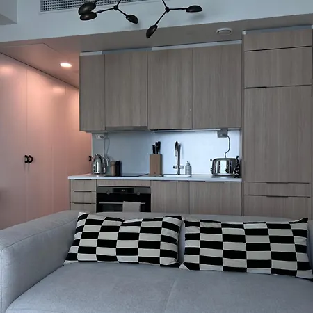 Apartamento Cool Living In Modern, Chic 14th-floor Studio Helsínquia